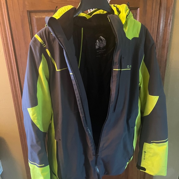 Mens Spyder Ski Coat - Picture 3 of 3